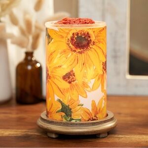 Blooming Sunflower Simmering Light With Wood Grain Base